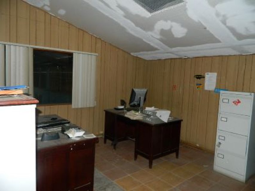 Brown's Town, 8 Rooms Rooms,2 BathroomsBathrooms,Office,For Sale,1003
